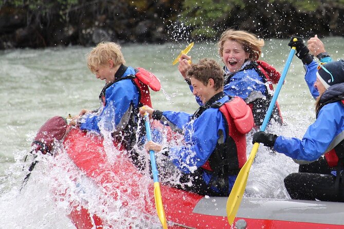 Athabasca Expressway Whitewater Rafting - Safety and guide style: what to look for on your raft
