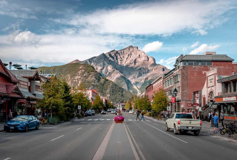 Banff 2-day: Lake Louise, Moraine Lake, Johnston Canyon tour - Price and value: what $78 includes (and what you still pay for)