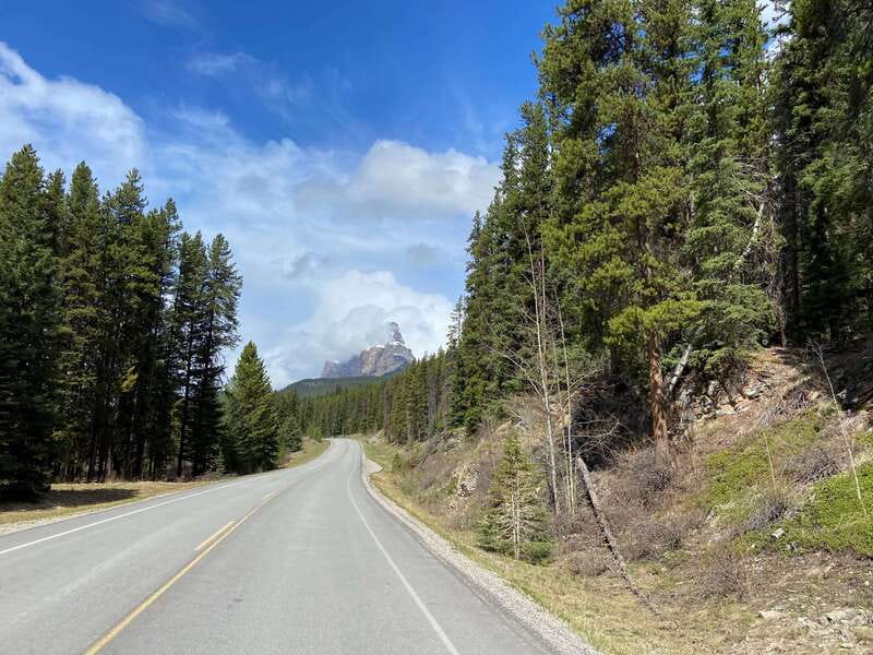 Banff: 4-Hour E-Bike and Walking Tour in Johnston Canyon - Johnston Canyon Lower Falls: the walk that gives you the payoff