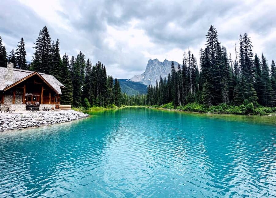 Banff/Calgary:1-Day to Lake Louise,Moraine Lake,Emerald Lake - A 9-Hour Route That Covers a Lot Without Feeling Like a Chase