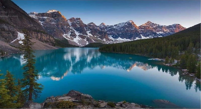 Banff/Canmore: Moraine Lake and Lake Louise 90 Min Each - Lake Louise: Iconic Views With 90 Minutes to Breathe