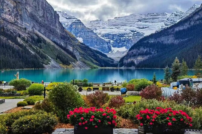 Banff/Canmore: Moraine Lake and Lake Louise Shuttle-90m each lake - Key things to know before you go