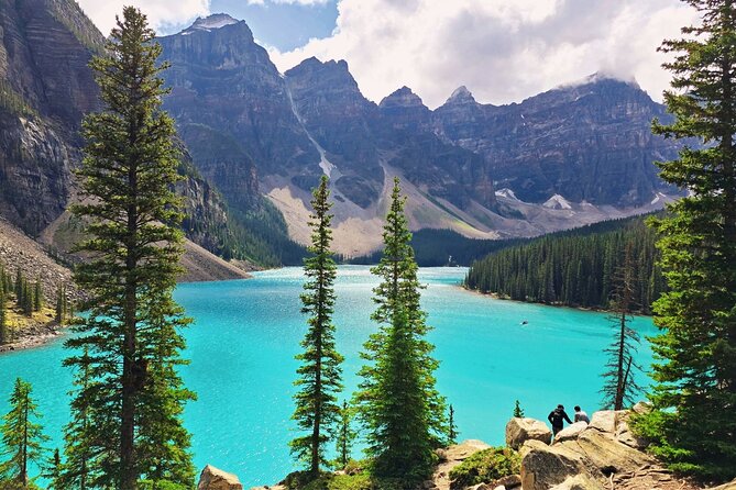 Banff/Canmore Moraine Lake & Lake Louise– Hike, Canoe or Sightsee - Moraine Lake and Lake Louise in one go: the smart shortcut