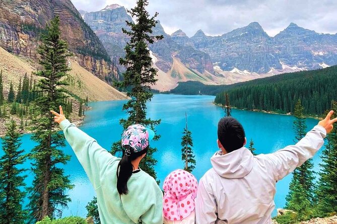 Banff/Canmore Moraine Lake & Lake Louise– Hike, Canoe or Sightsee - Lake Louise: hike, canoe, or paddle your way around the lake