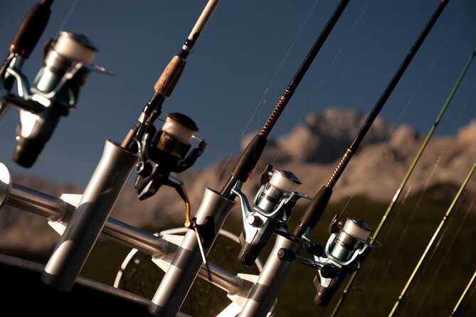 Banff Fishing on Lake Minnewanka - The 5:30pm run: shorter time with a different pace