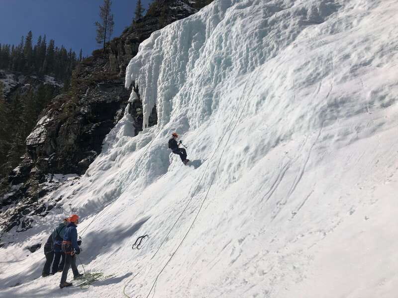 Banff: Introduction to Ice Climbing for Beginners - First Impressions: Banff Ice Climbing Without the Guesswork