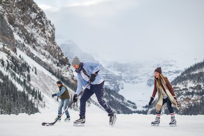 Banff, Lake Louise and Johnston Canyon - Winter Wonderland Tour - Banff National Park first: when the guide chooses the right moment