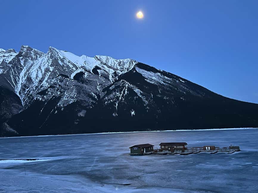 Banff: Lake Louise, Emerald, Moraine Lake & Johnston Canyon - Your 8 hours explained: timing, lunch, and when to plan for weather