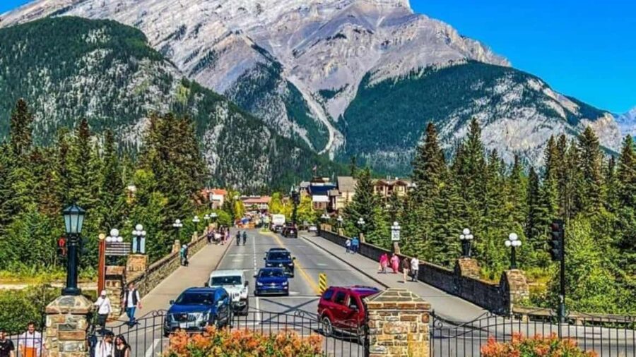 Banff: Lake Louise, Moraine, Emerald & Johnston Canyon Tour - Price and value: why $87 can feel fair here