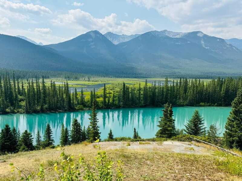 Banff: Lake Louise, Moraine, Emerald Lake & Johnston Canyon - Lake Louise Ski Resort break (45 minutes): refuel, reset, repeat