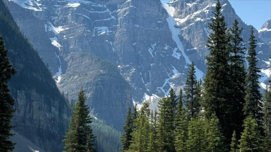 Banff:Lake Louise & Moraine Lake 1/2 Day Tour Canoe/Sightsee - Lake Louise: turquoise water, glacier silt, and time to breathe