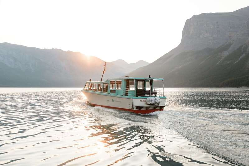 Banff: Lake Minnewanka Cruise - Getting to the Dock: Parking, Transit, and the No-Large-Bags Rule