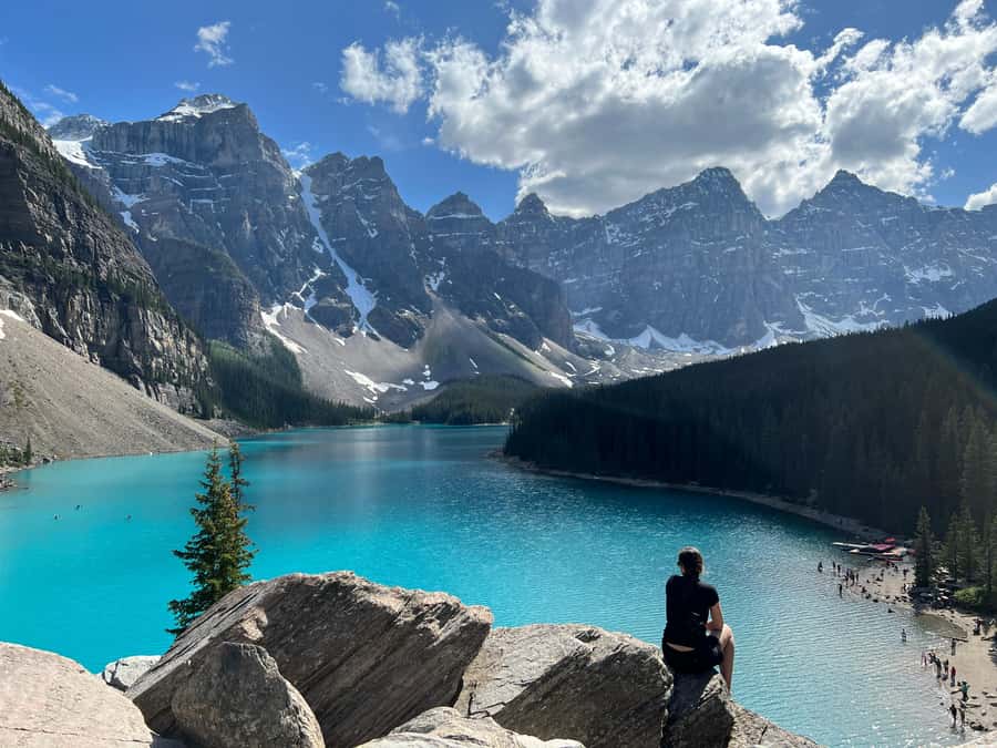 Banff: Moraine Lake, Lake Louise, Emerald Lake and Yoho Trip - Pickup, A/C Transport, and How the Day Actually Moves