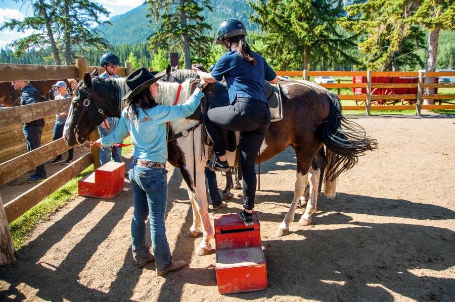 Banff National Park: 1-Hour Bow River Horseback Ride - Key things to know before you go