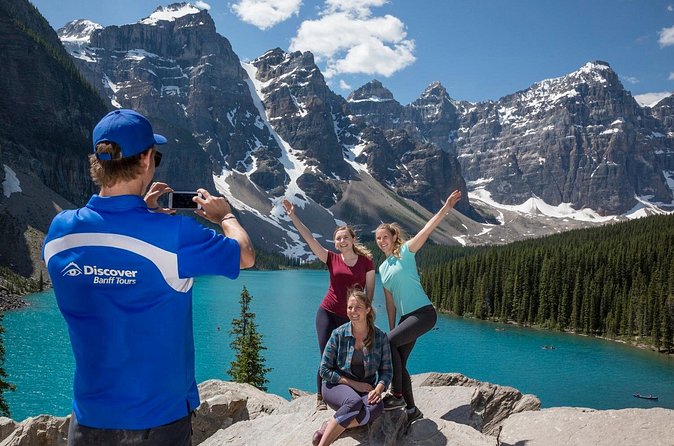 Banff National Park Tour with Lake Louise and Moraine Lake - Guide style: history, wildlife talk, and how to pick the vibe you want