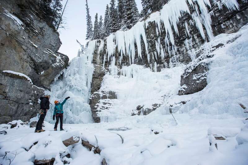 Banff: Premium Johnston Canyon Frozen Falls Guided Adventure - Bow Valley Parkway Scenic Stops: Views Plus Wildlife Spotting