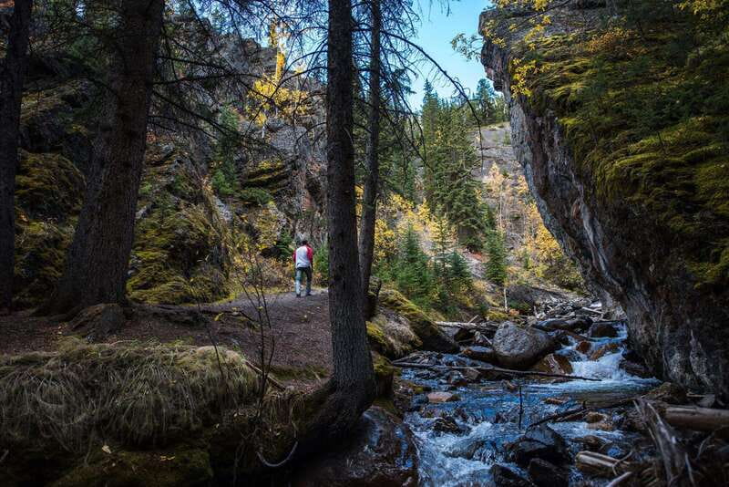 Banff: Thermal Waters and Hidden Waterfalls - 3hr Walk - Cave and Basin National Historic Site: the smart starting point