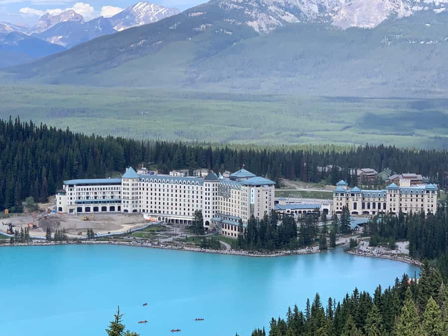 Banff Town: Gondola, Lake Louise, Moraine, Cave and Basin - A one-day Banff mix that hits the icons