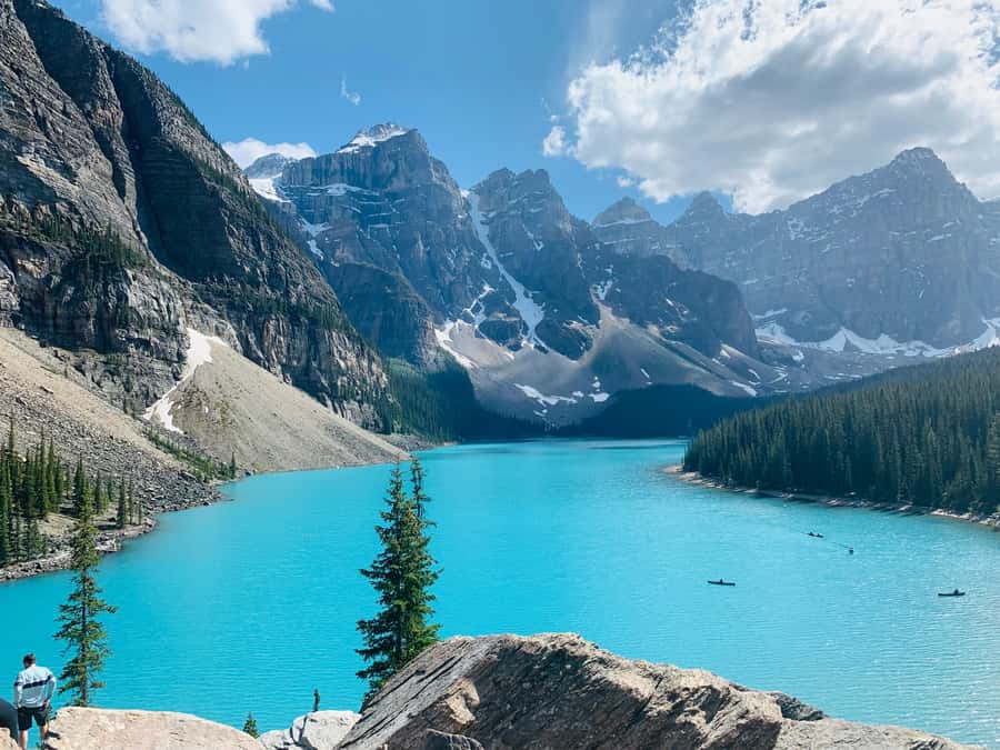 Banff Town: Lake Louise Moraine, Glacier, Peyto & Bow Lake - Food, Tips, and What You Should Pack