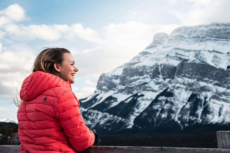 Banff: Wildlife and Sightseeing Minibus Tour - Bus Comfort, Group Size, and Photo Time