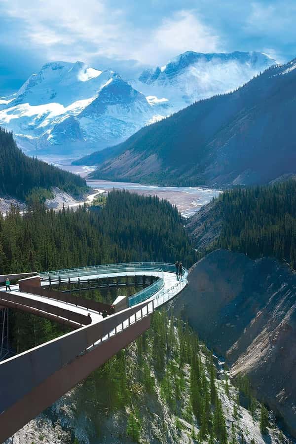 Calgary Banff: Columbia Icefield, Skywalk and Lakes Day Tour - What $49 really buys you on a Rockies day