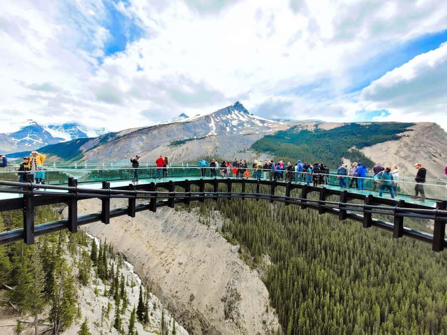 Calgary Banff: Columbia Icefield, Skywalk and Lakes Day Tour - Skywalk over the Sunwapta Valley: the thrill is real