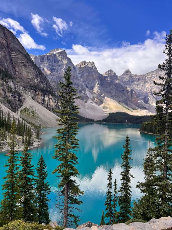 Calgary, Banff: Lake louise , Moraine ,Emerald Lake day Tour - Moraine Lake Timing, Rockpile Trail Views, and the Seasonal Switch