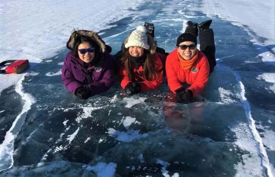 Calgary: Icefield Adventure, Skywalk and three Glaciers Tour - Glacier Skywalk over the Sunwapta Valley: awe with a timing catch