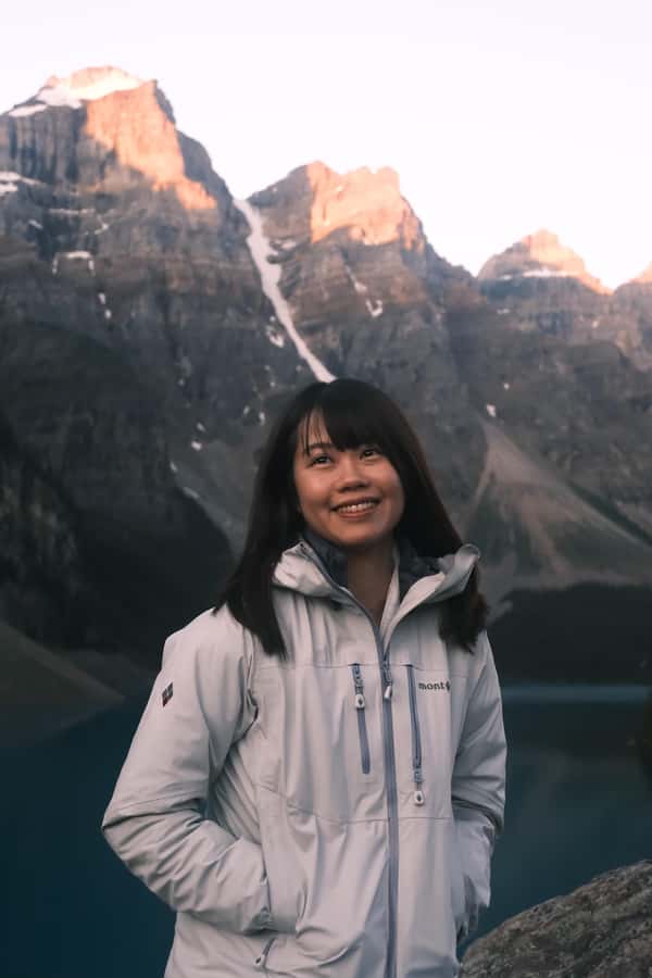 Calgary:Moraine Lake Sunrise & Lake Louise & Wildlife Safari - The 75-minute wildlife safari along Bow Valley Parkway