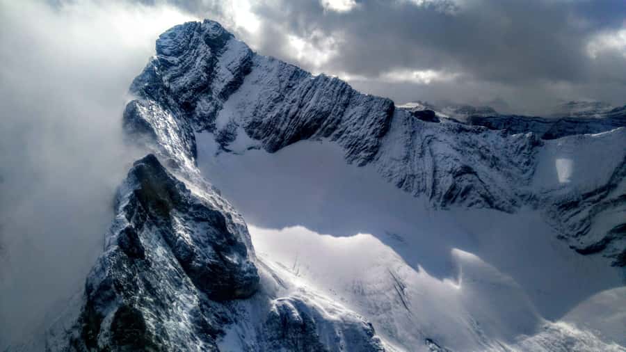Canmore: 25-Minute Three Sisters Helicopter Tour - The aircraft experience: short flight, focused sightseeing