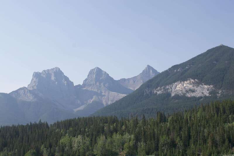 Canmore: Bow River Scenic Float Tour - The on-water experience: glacial-blue water, mountains, and wildlife
