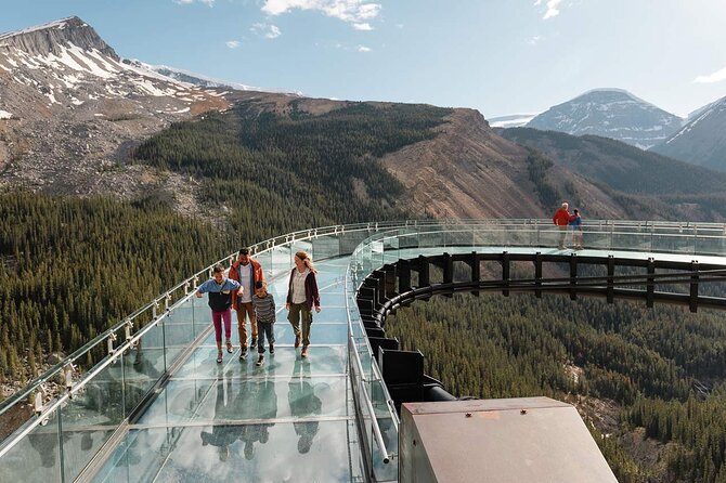Columbia Icefield Adventure,Bow Lake,Peyto Lake in Banff & Jasper - Getting there early: 7:00 AM start and a long but doable schedule