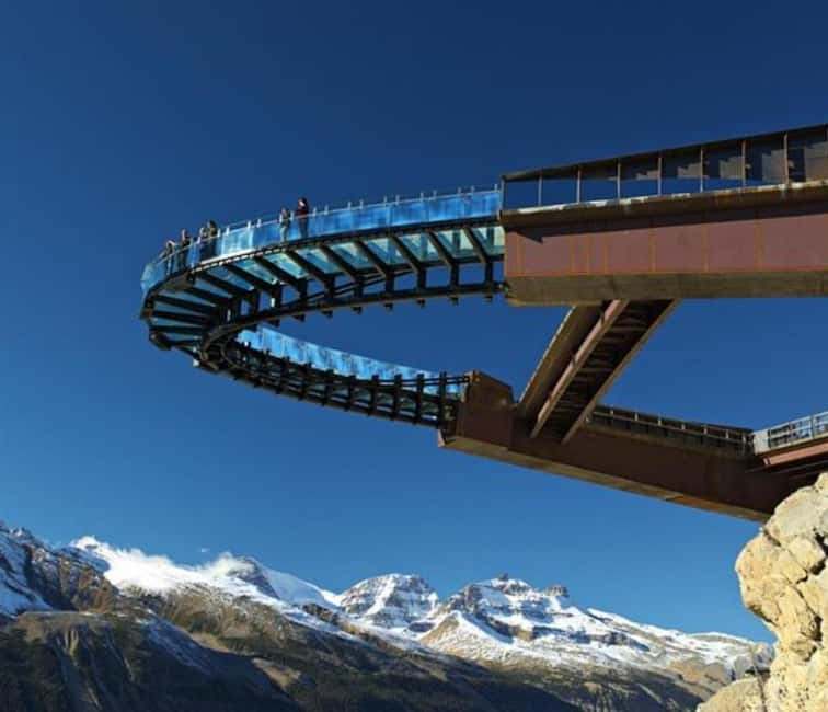Columbia Icefield, Skywalk, Crowfoot Glacier, and Lakes Tour - Lake Louise and Bow Lake: Quick Photo Stops, Big Payoff