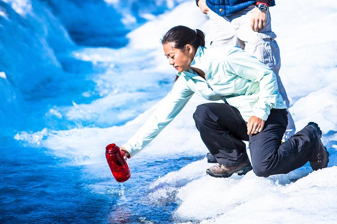 Columbia Icefield Tour with Glacier Skywalk from Jasper - Lunch at the Icefields: included hot buffet, manage expectations