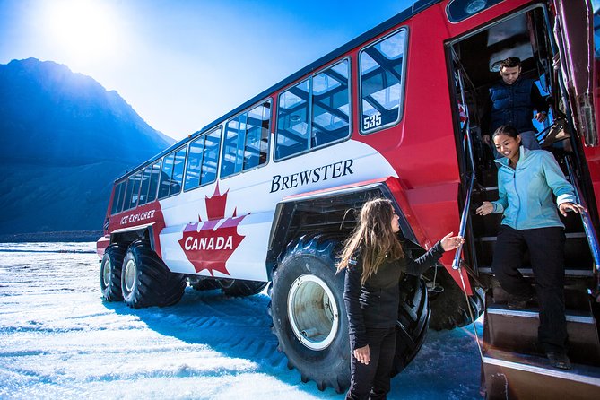 Columbia Icefield Tour with Glacier Skywalk - The scenic route across the Canadian Rockies’ glacier world
