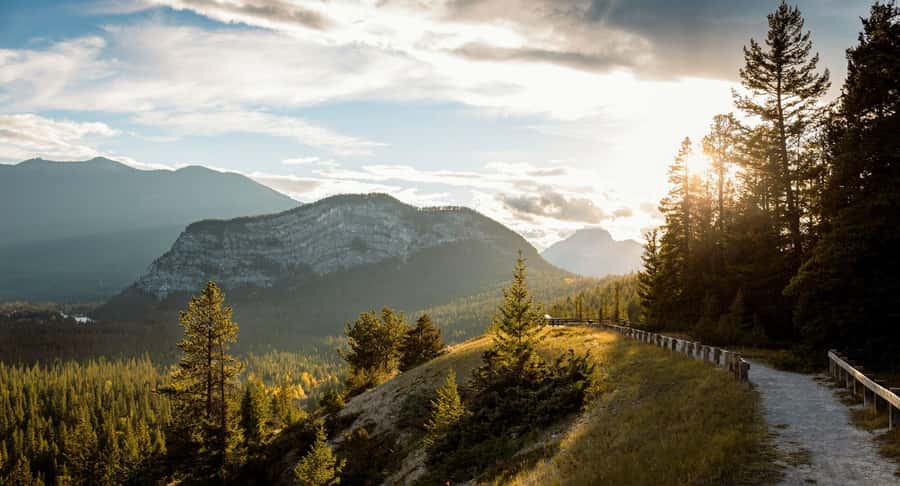 Discover the Best of Banff: Lakes, Mountains, Gondola Ride - Price and value: what $114 includes, and what to add