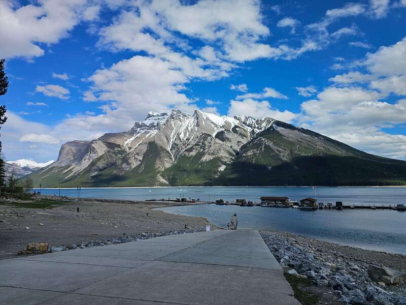Emerald Lake, Lake Louise, Johnston Canyon & Banff Tour SUV - Banff and Yoho from a small SUV: why this day feels easier