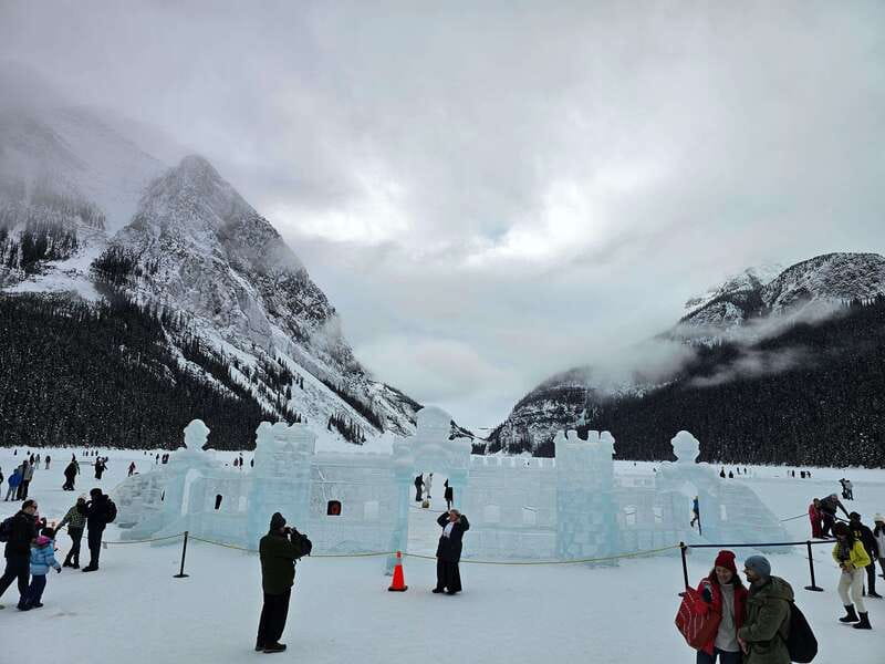 Emerald Lake, Lake Louise, Johnston Canyon & Banff Tour SUV - Price and what to plan for outside the tour