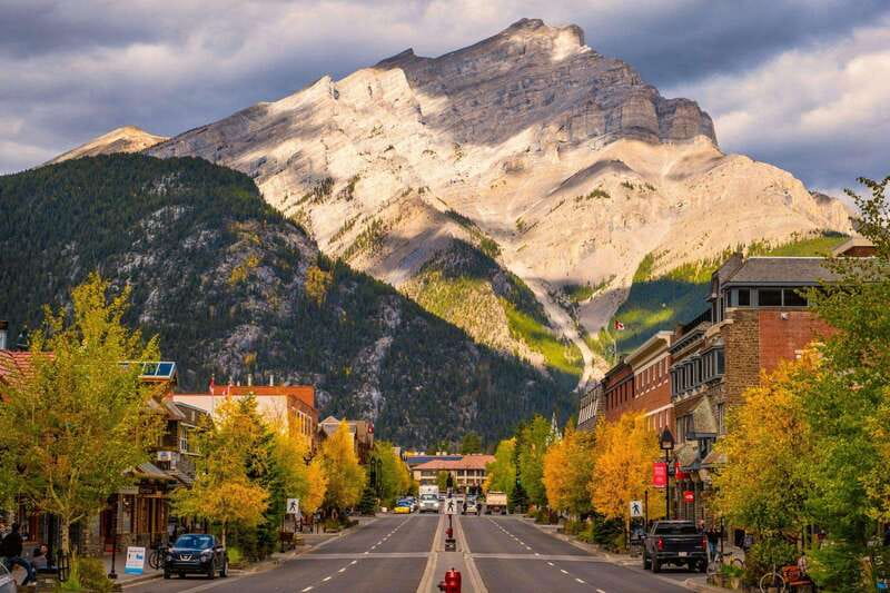 Emerald Lake,Lake Louise JohnstonCanyon&Banff Tour - Natural Bridge on the Kicking Horse River: short stop, big impact