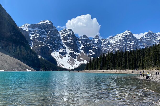 Emerald Lake Lake Louise Moraine Lake Half Day Tour - Moraine Lake: the must-see stop in summer (and why the timing matters)
