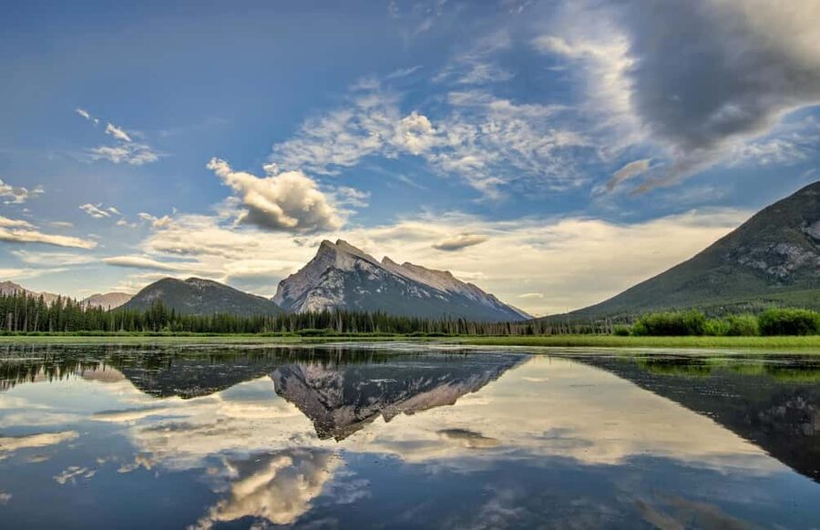 Emerald Lake, Louise, Takakkaw Falls, Johnston Canyon & More - Takakkaw Falls: when “Canada’s tall waterfall” actually lands