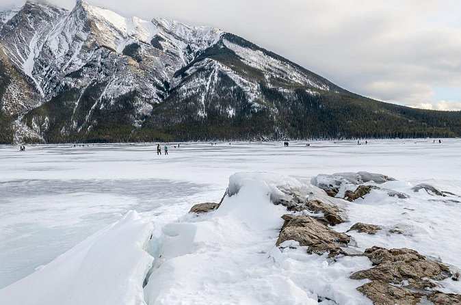 Explore Banff + Wildlife - How the small group changes your experience