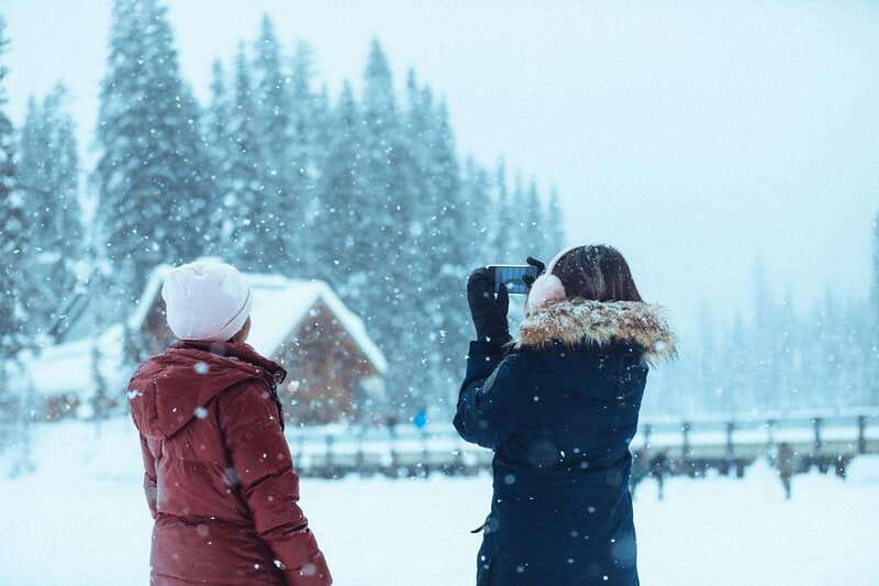 From Banff: Lake Louise & Yoho Full Day Tour - Yoho National Park: Emerald Lake first, Natural Bridge second