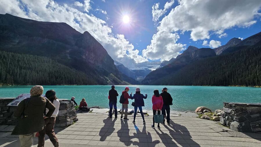From Calgary/Banff: Moraine Lake & Lake Louise Half-Day Tour - The Value of This Route: Two Lakes, One Managed Day