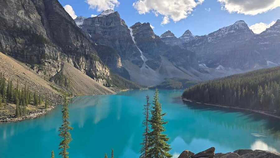 From Calgary/Banff: Moraine Lake & Lake Louise Half-Day Tour - From Calgary or Banff to the Rockies: The Ride is Part of the Show