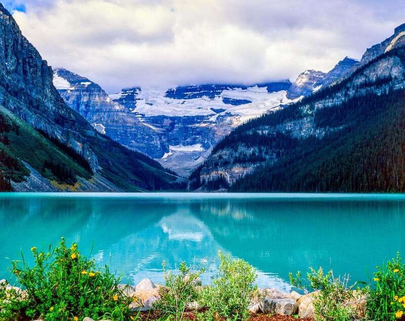 From Canmore/Banff: Moraine Lake Sunrise & Lake Louise Tour - The Rockpile moment: quick access, then real freedom
