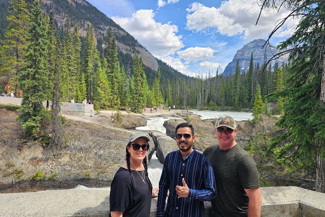 Full Day Private Tour Banff/Yoho Customized Sightseeing - Lake Louise: turquoise water, seasonal activities, and a smart use of time