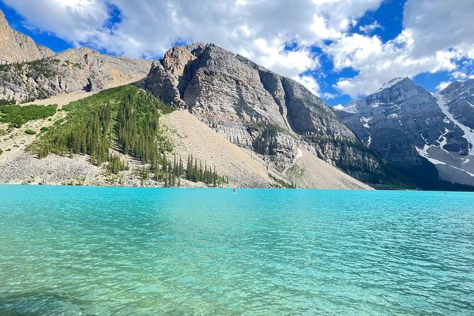 Icefields Parkway Moraine Lake & Lake Louise Tour Full Day - Stop 1: Lake Louise in One Hour