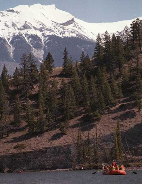 Jasper: Jasper National Park Easy 2-Hour Rafting Trip - Meeting at the Two Brothers Totem Pole: getting oriented fast