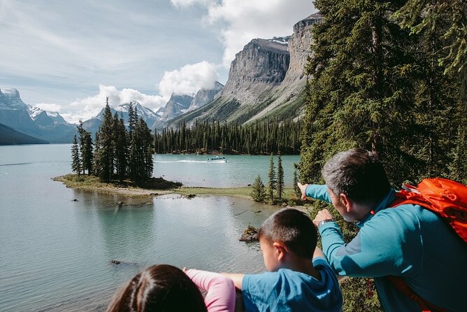 Jasper National Park Tour: Maligne Valley, Medicine Lake and Spirit Island - Maligne Lake: where your day splits into boat cruise or lakeside hike
